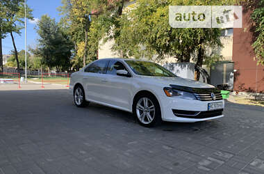 Седан Volkswagen Passat 2014 в Дніпрі