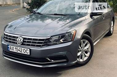 Седан Volkswagen Passat 2015 в Харькове