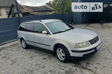 Универсал Volkswagen Passat 2000 в Черновцах