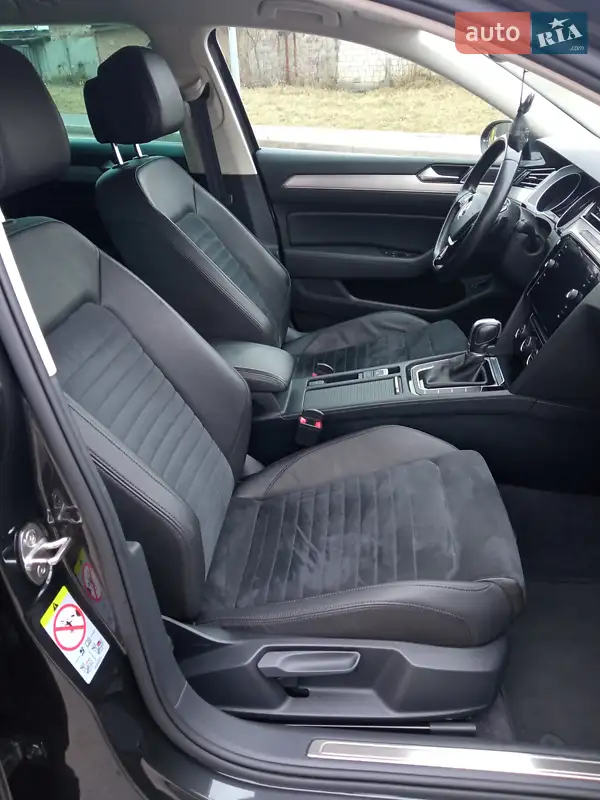 Volkswagen Passat 2017 VIN WVWZZZ3CZJE115885 фото оголошення 22 з 77