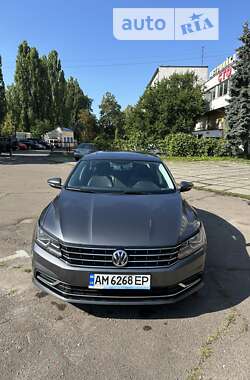 Седан Volkswagen Passat 2017 в Киеве