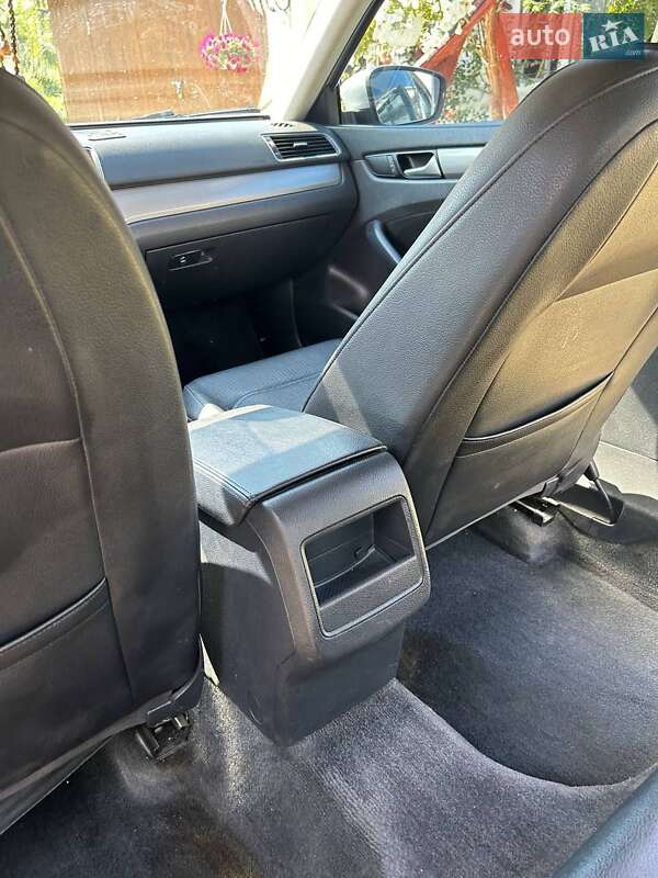 Седан Volkswagen Passat 2015 в Івано-Франківську