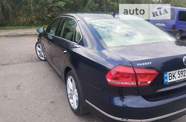 Седан Volkswagen Passat 2012 в 