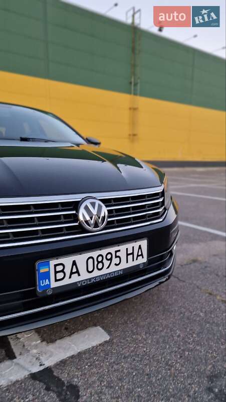 Седан Volkswagen Passat 2016 в Кропивницком