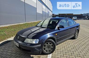 Седан Volkswagen Passat 1997 в Івано-Франківську