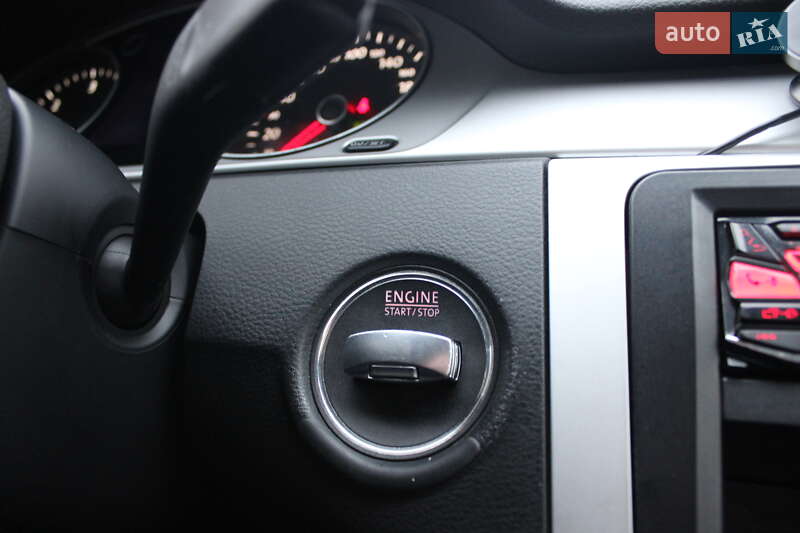 Универсал Volkswagen Passat 2012 в Львове