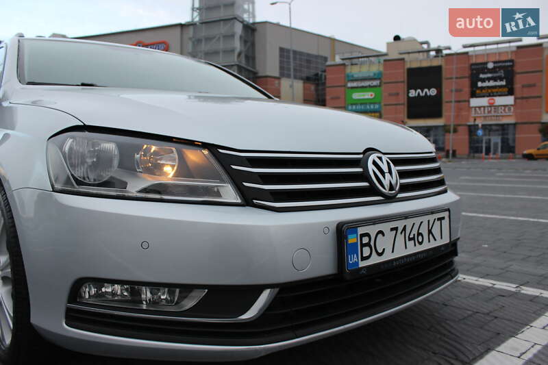 Универсал Volkswagen Passat 2012 в Львове