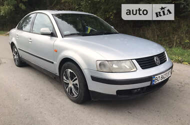 Седан Volkswagen Passat 1997 в Теребовлі