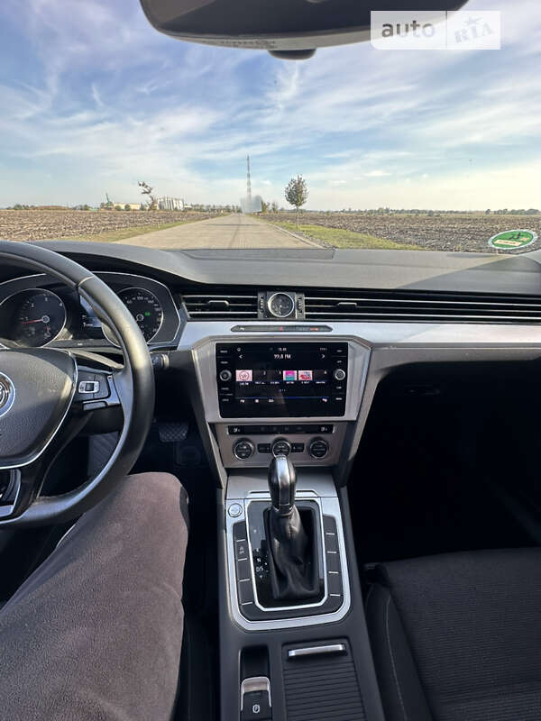 Универсал Volkswagen Passat 2017 в Виннице
