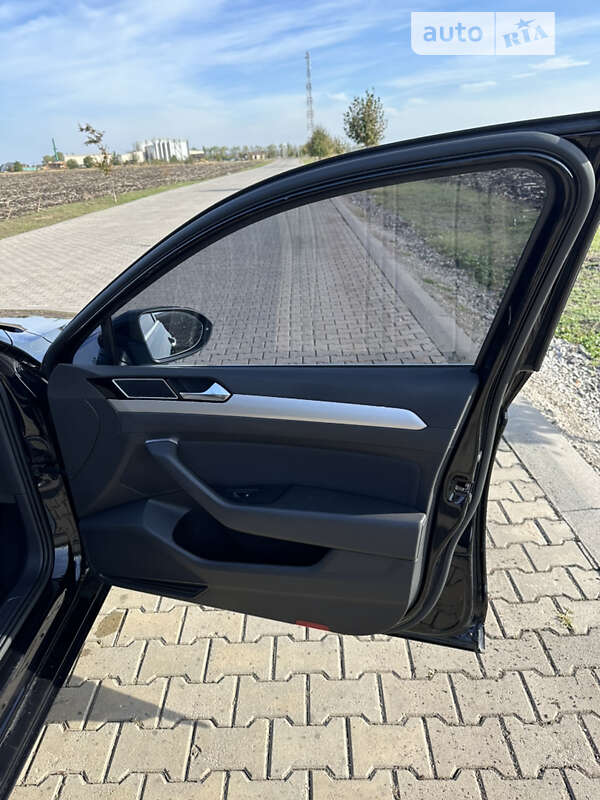 Универсал Volkswagen Passat 2017 в Виннице