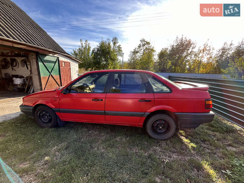 Седан Volkswagen Passat 1988 в Тетиеве