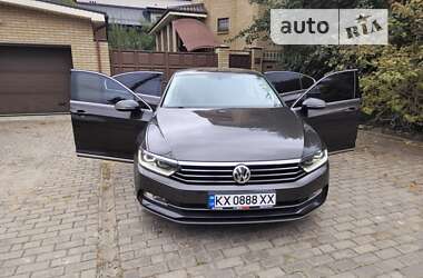 Седан Volkswagen Passat 2017 в Харькове