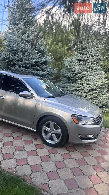 Седан Volkswagen Passat 2012 в Запорожье