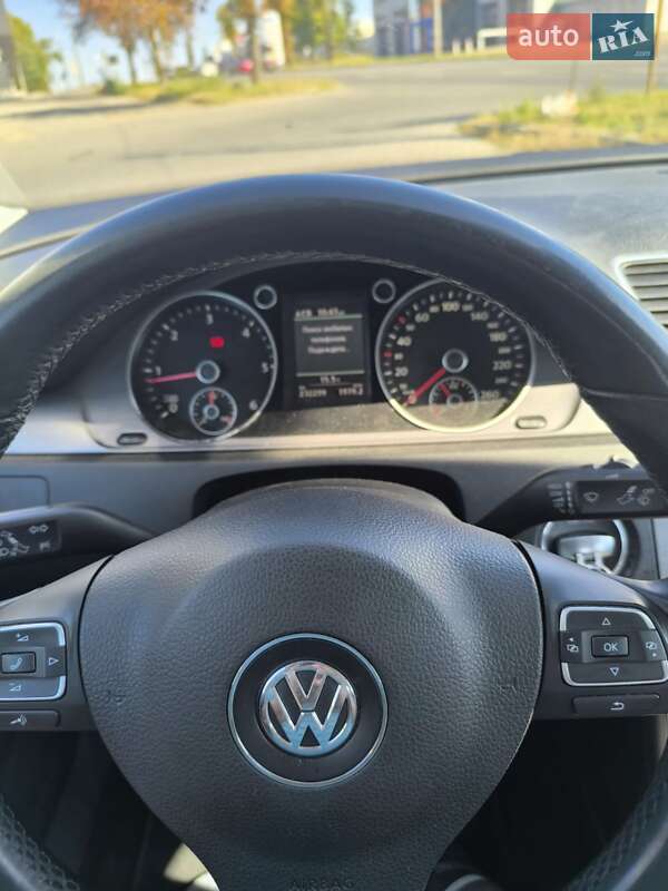 Седан Volkswagen Passat 2013 в Тернополе