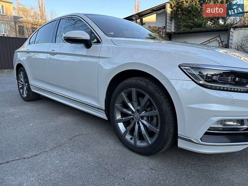 Седан Volkswagen Passat 2018 в Кременчуге