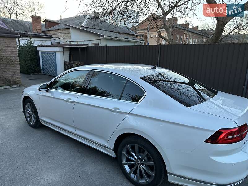 Седан Volkswagen Passat 2018 в Кременчуге