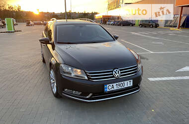 Универсал Volkswagen Passat 2012 в Умани