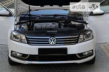 Седан Volkswagen Passat 2012 в Одессе