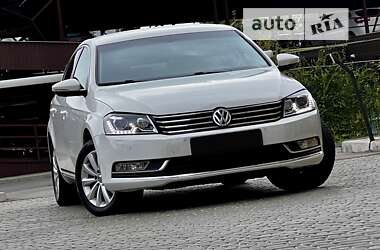 Седан Volkswagen Passat 2012 в Одессе