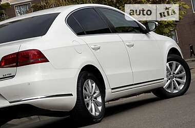 Седан Volkswagen Passat 2012 в Одессе