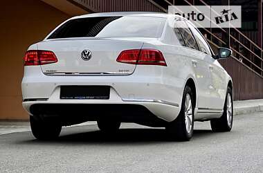 Седан Volkswagen Passat 2012 в Одессе