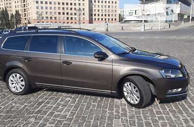 Універсал Volkswagen Passat 2013 в 
