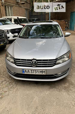 Седан Volkswagen Passat 2011 в Вышгороде