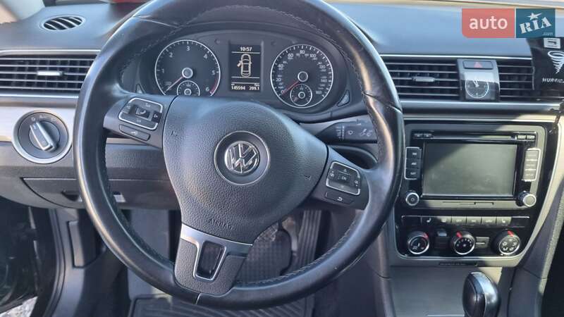 Седан Volkswagen Passat 2013 в Львове