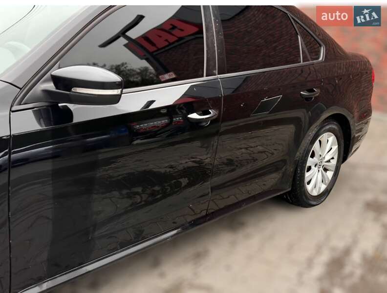 Седан Volkswagen Passat 2012 в Хмельницком