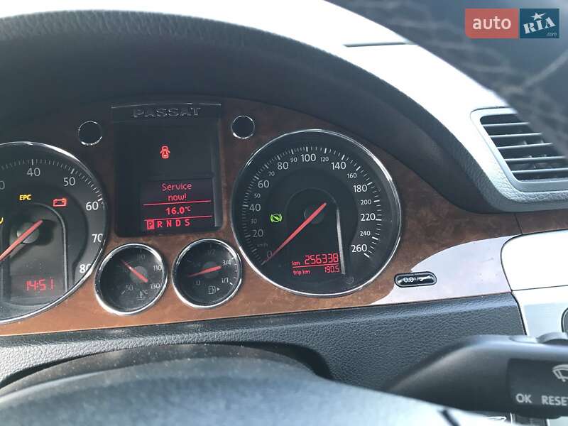 Седан Volkswagen Passat 2006 в Кам'янець-Подільському