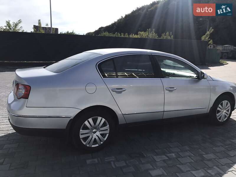 Седан Volkswagen Passat 2006 в Кам'янець-Подільському