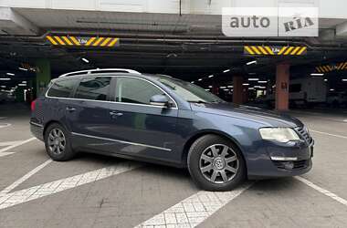 Универсал Volkswagen Passat 2005 в Киеве