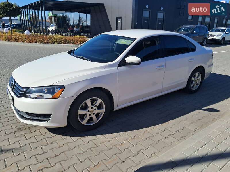 Седан Volkswagen Passat 2012 в Тернополе