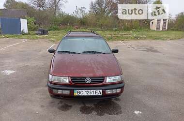 Універсал Volkswagen Passat 1995 в Львові