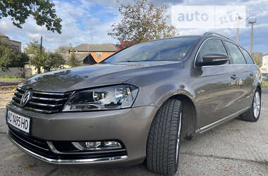 Універсал Volkswagen Passat 2011 в Луцьку