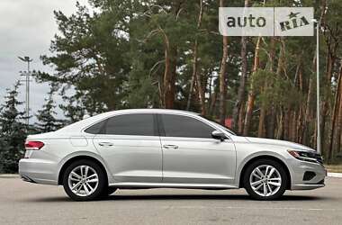 Седан Volkswagen Passat 2019 в Києві