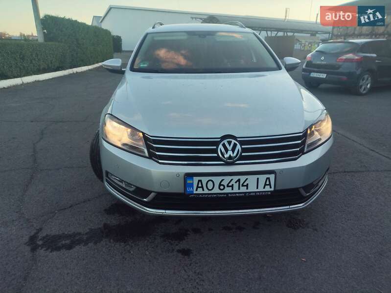 Універсал Volkswagen Passat 2013 в Виноградові