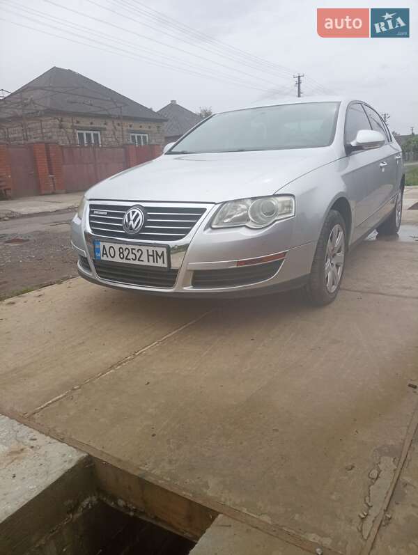 Седан Volkswagen Passat 2007 в Виноградові