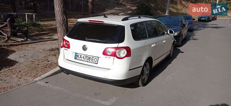 Универсал Volkswagen Passat 2010 в Киеве