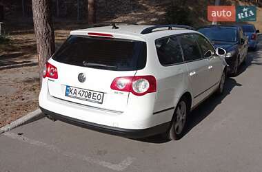 Универсал Volkswagen Passat 2010 в Киеве