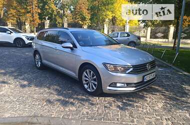 Універсал Volkswagen Passat 2016 в Дніпрі