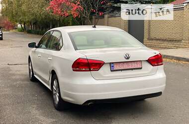 Седан Volkswagen Passat 2014 в Киеве