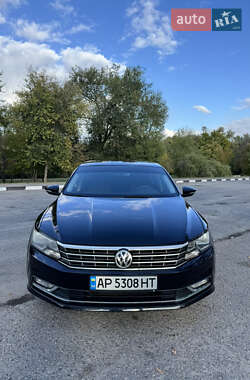 Седан Volkswagen Passat 2016 в Запорожье