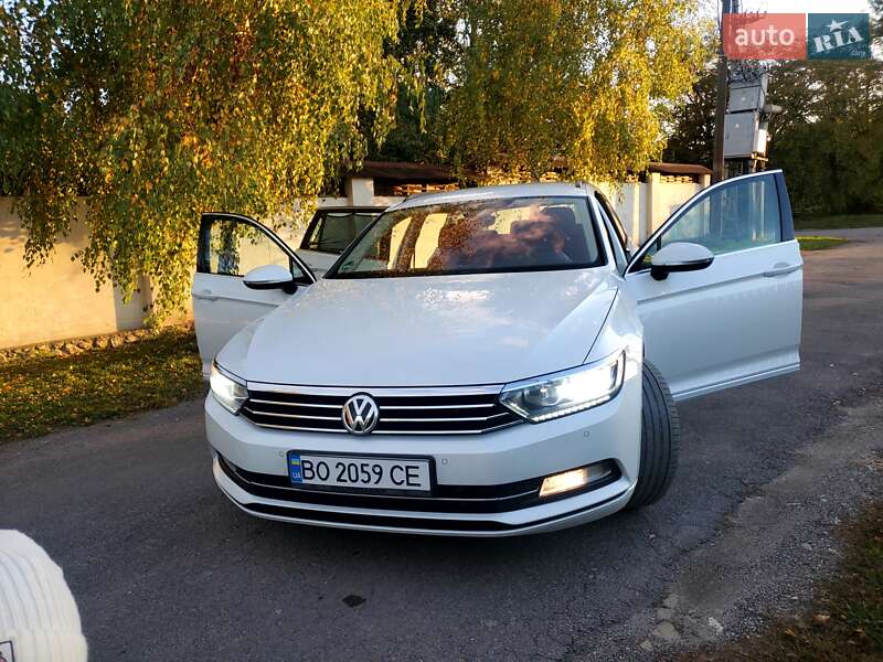 Універсал Volkswagen Passat 2017 в Тернополі