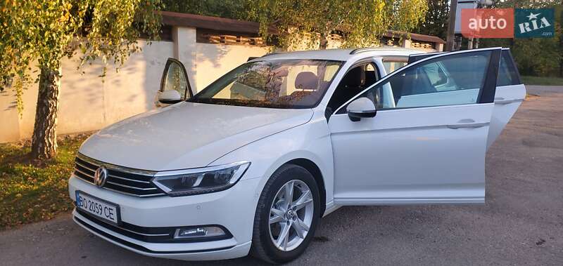 Універсал Volkswagen Passat 2017 в Тернополі