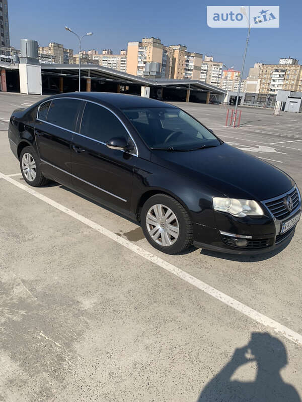 Седан Volkswagen Passat 2008 в Києві