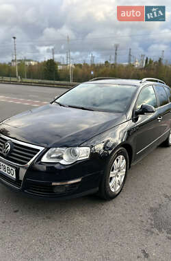 Универсал Volkswagen Passat 2010 в 