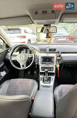 Универсал Volkswagen Passat 2010 в 
