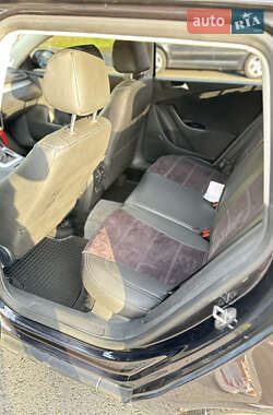 Универсал Volkswagen Passat 2010 в 