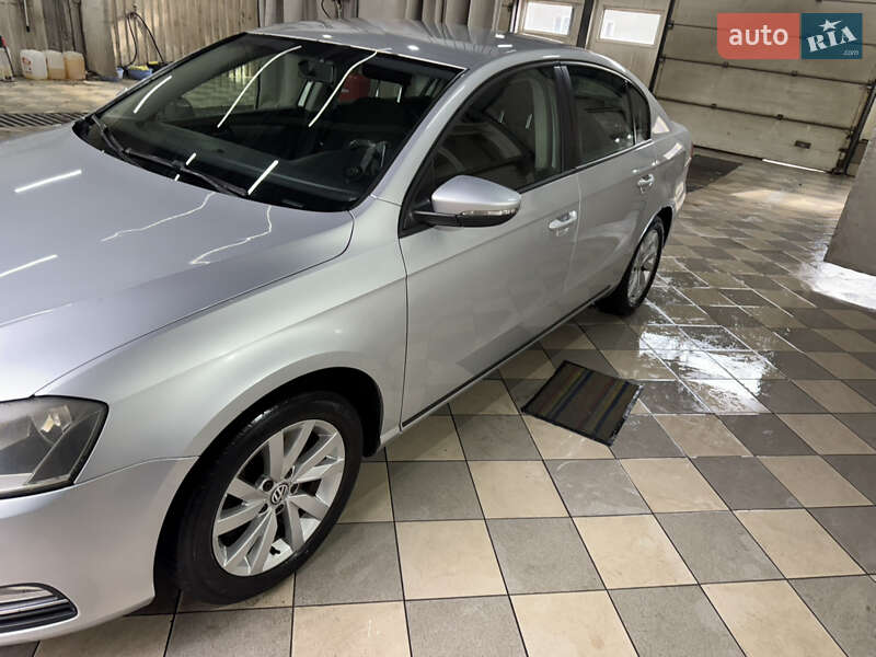 Седан Volkswagen Passat 2011 в Львове фото 2 Седан Volkswagen Passat 2011 в Львове